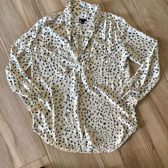 Ann Taylor Women's Petite Animal Print Camp Shirt Blouse Size S - Picture 1 of 4
